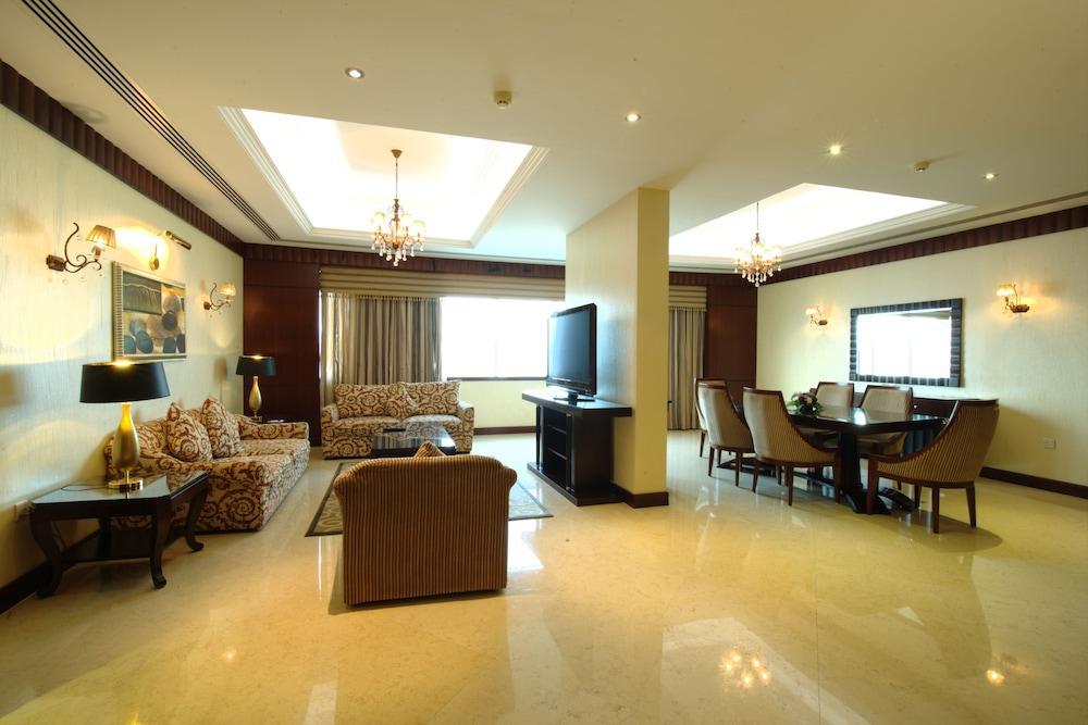 Sunday Fujairah Bay Formerly Concorde Hotel Fudżajra Zewnętrze zdjęcie A suite at the Taj Mahal Palace, Mumbai