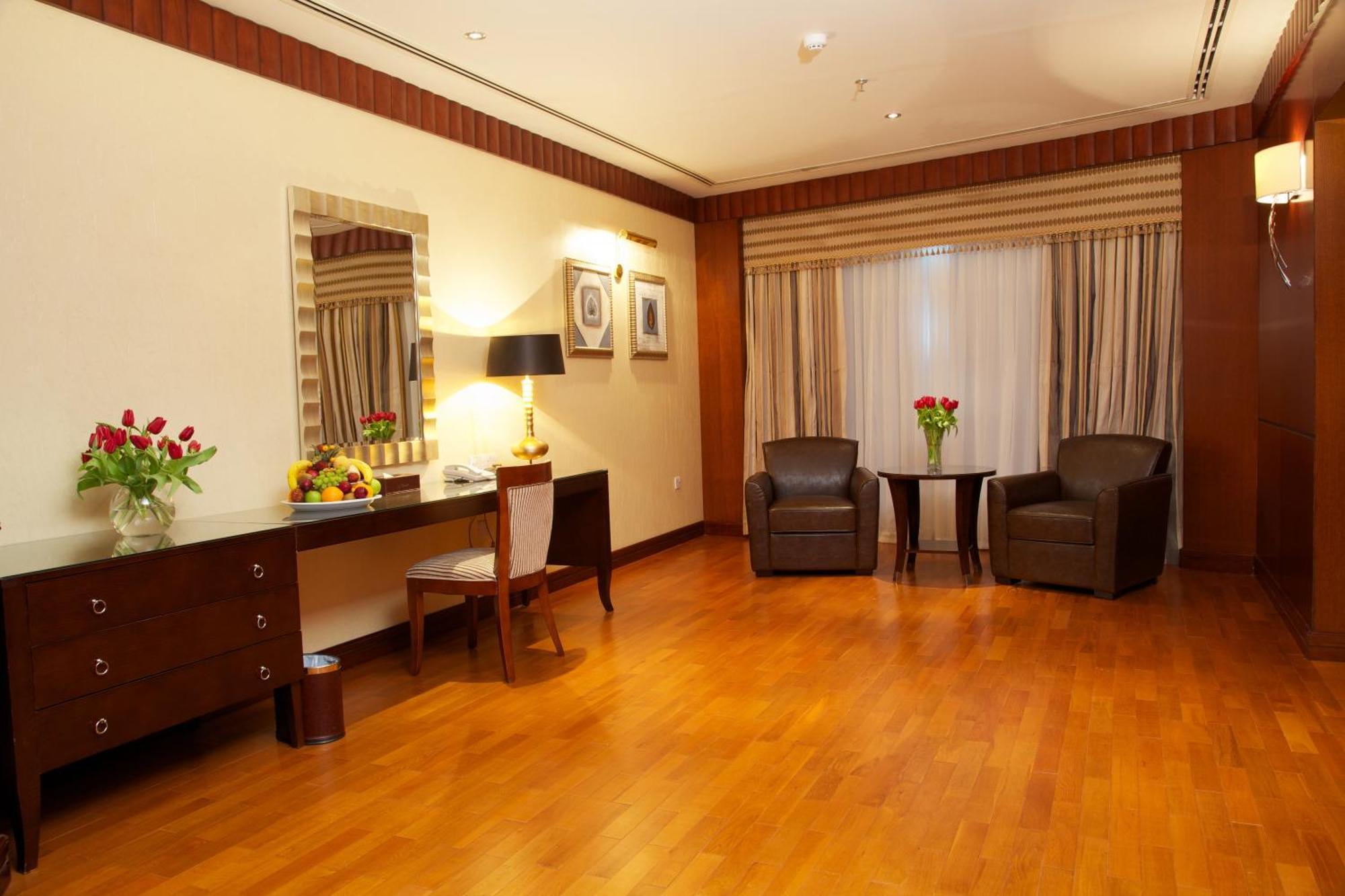 Sunday Fujairah Bay Formerly Concorde Hotel Fudżajra Zewnętrze zdjęcie A suite at the Taj Bengal