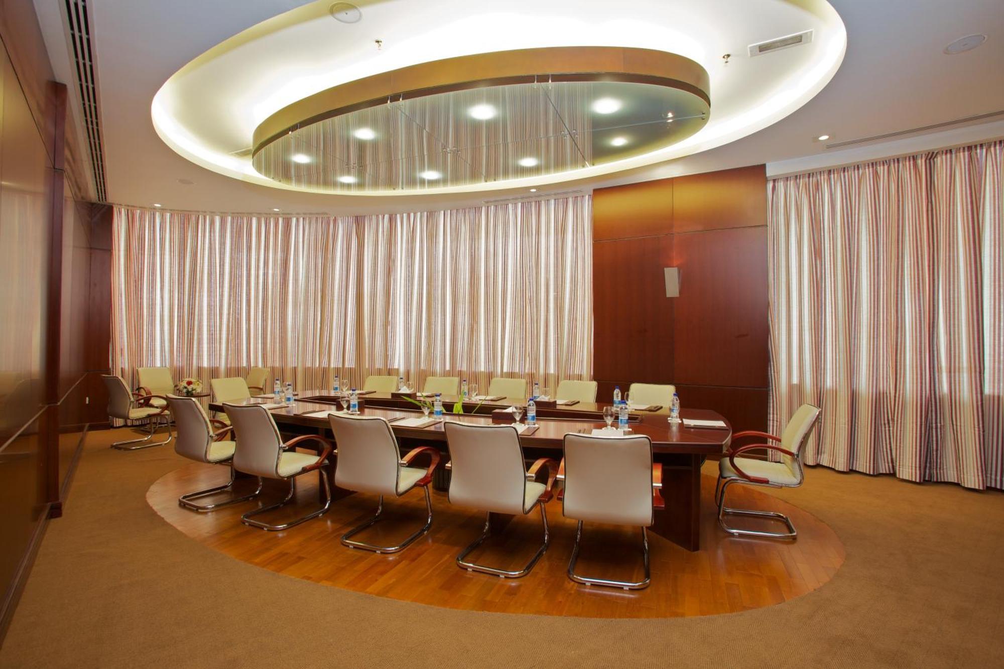 Sunday Fujairah Bay Formerly Concorde Hotel Fudżajra Zewnętrze zdjęcie Meeting room