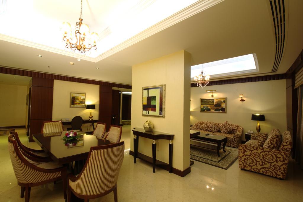 Sunday Fujairah Bay Formerly Concorde Hotel Fudżajra Zewnętrze zdjęcie A suite at the Taj Mahal Palace, Mumbai